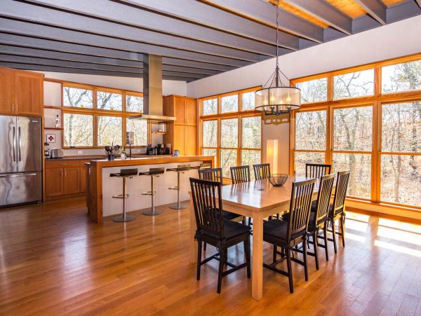 Cape Cod Home 994657
