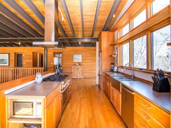 Cape Cod Home 994657