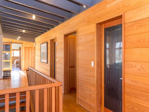 Cape Cod Home 994657