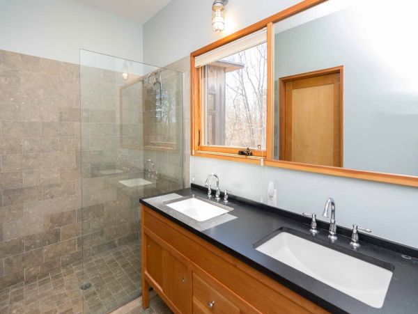 Cape Cod Home 994657