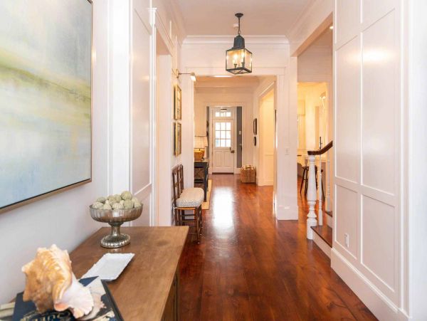 Cape Cod Home 994658