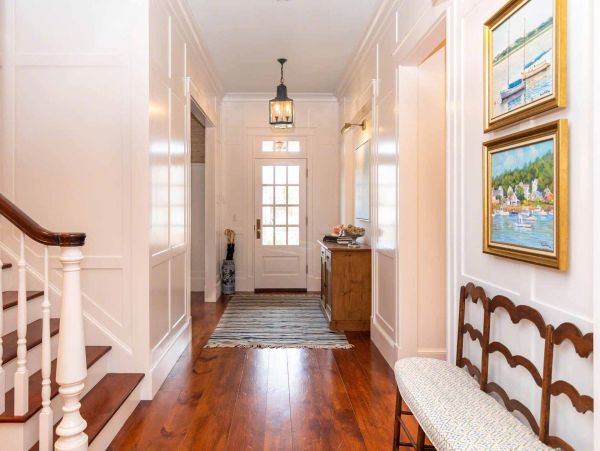 Cape Cod Home 994658