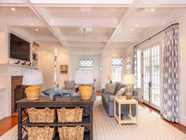 Cape Cod Home 994658