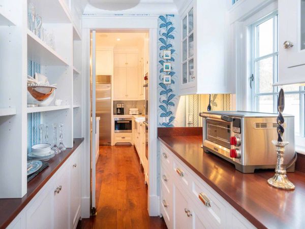 Cape Cod Home 994658