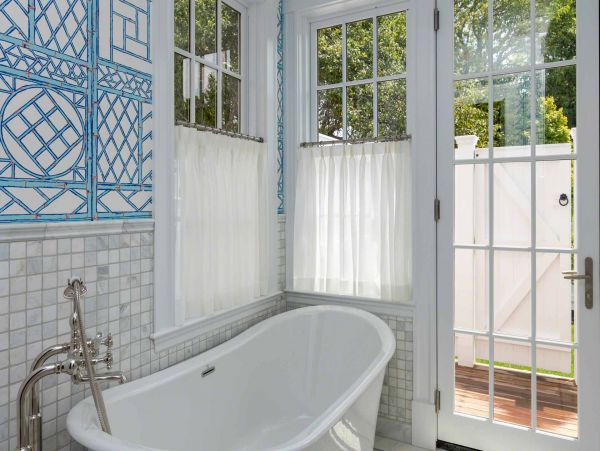 Cape Cod Home 994658