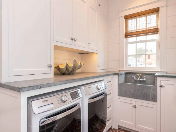 Cape Cod Home 994658