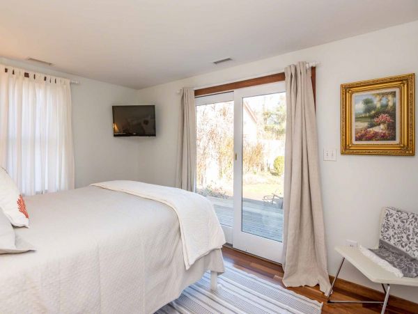 Cape Cod Home 994659