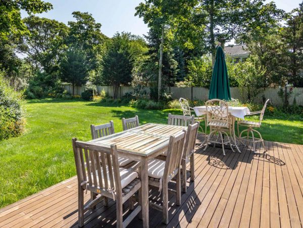 Cape Cod Home 994659