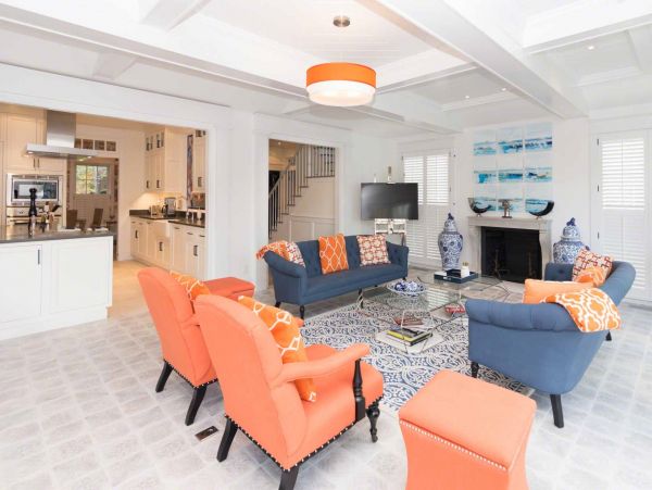 Cape Cod Home 994660