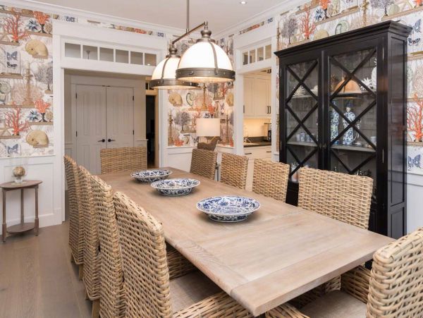 Cape Cod Home 994660