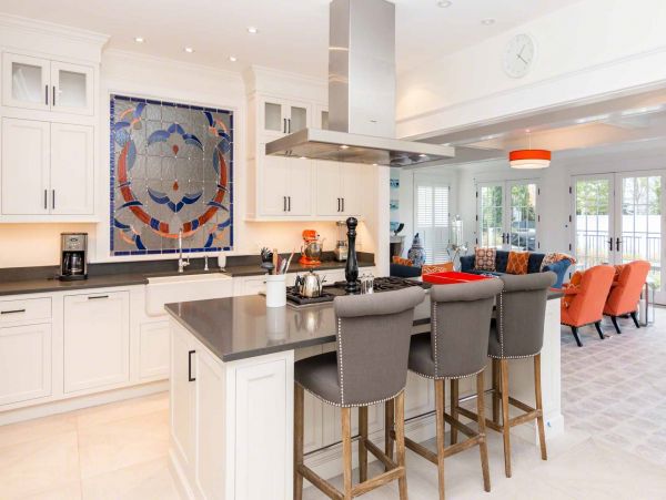 Cape Cod Home 994660