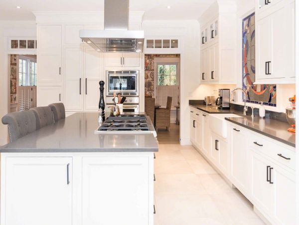 Cape Cod Home 994660