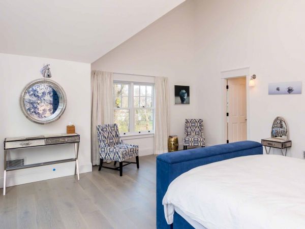 Cape Cod Home 994660