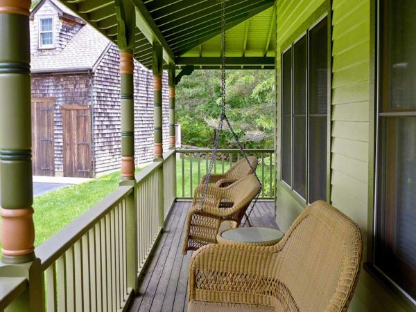 Cape Cod Home 994661