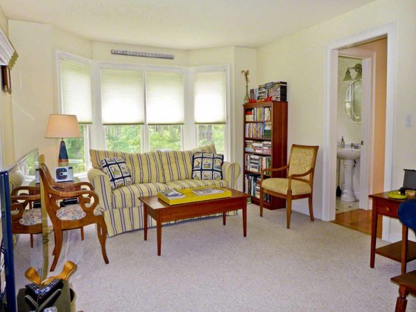 Cape Cod Home 994661