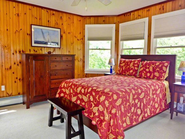 Cape Cod Home 994661