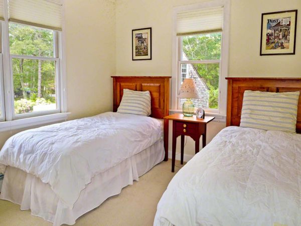 Cape Cod Home 994661