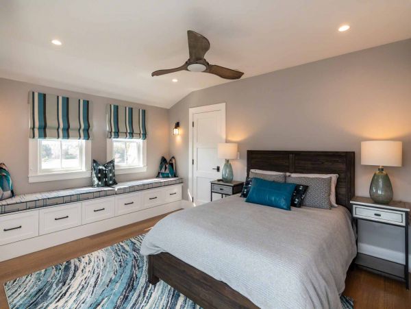 Cape Cod Home 994662