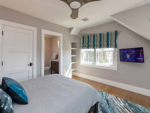 Cape Cod Home 994662