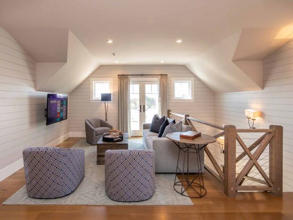 Cape Cod Home 994662