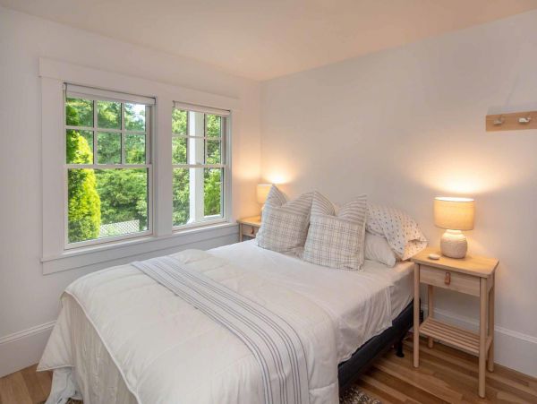 Cape Cod Home 994663