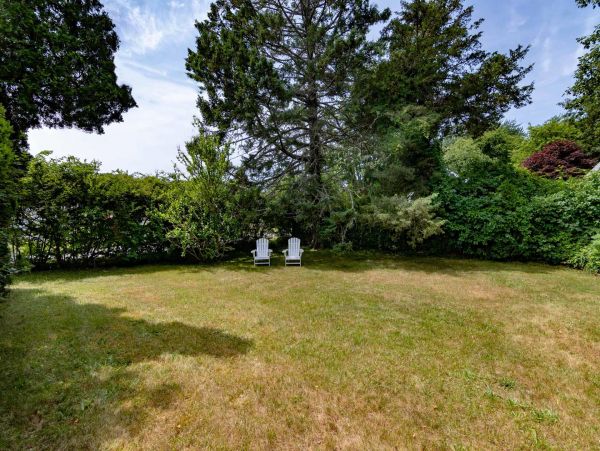 Cape Cod Home 994663