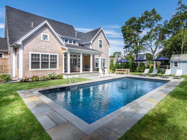 Cape Cod Home 994664