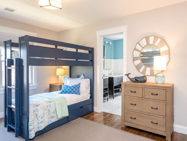Cape Cod Home 994664