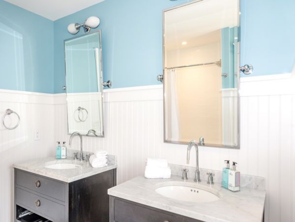 Cape Cod Home 994664