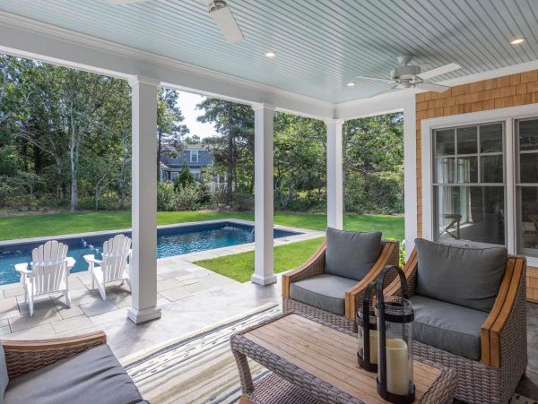 Cape Cod Home 994664