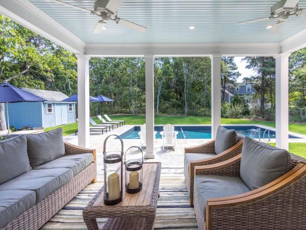 Cape Cod Home 994664