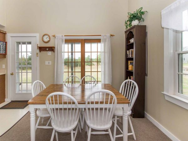 Cape Cod Home 994665