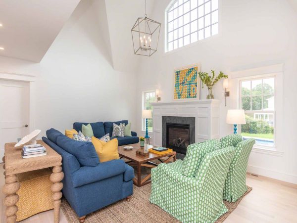 Cape Cod Home 994666