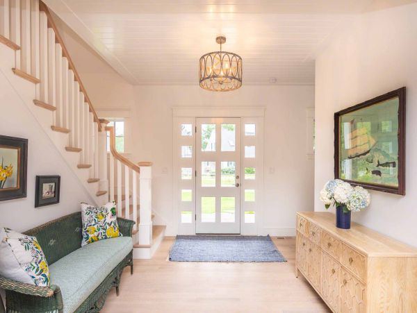 Cape Cod Home 994666