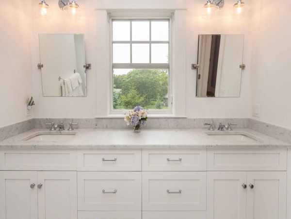 Cape Cod Home 994666
