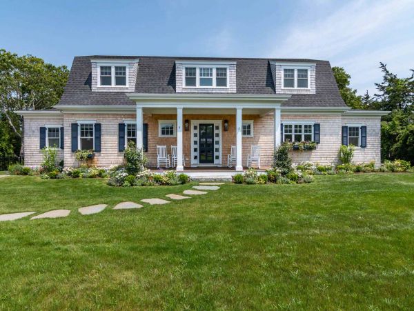 Cape Cod Home 994666