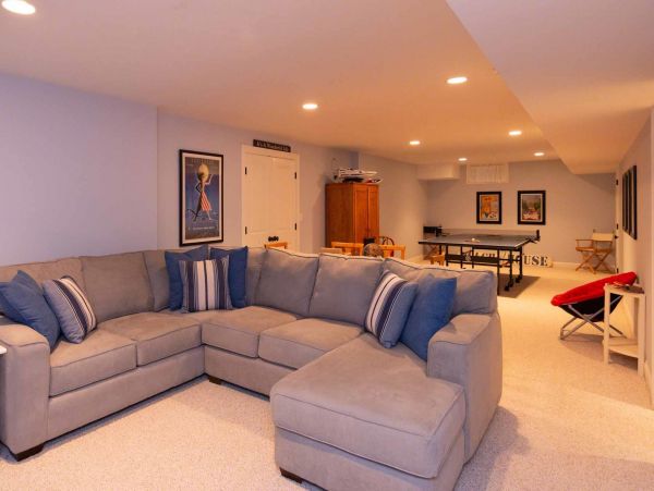 Cape Cod Home 994668