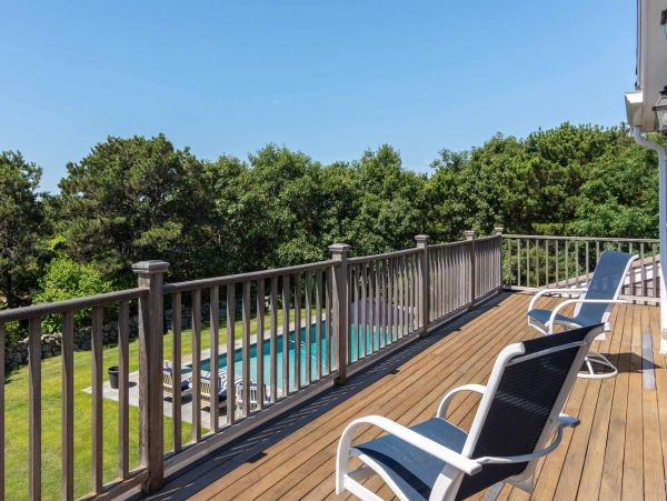 Cape Cod Home 994668