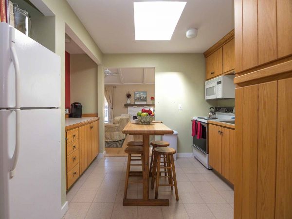Cape Cod Home 994669