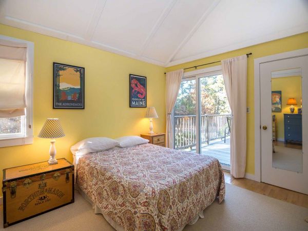 Cape Cod Home 994669