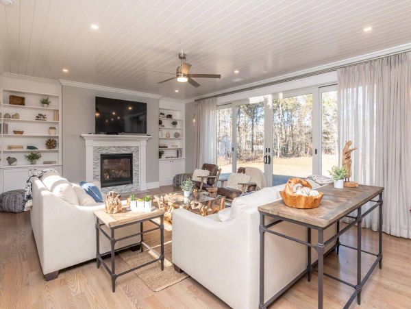 Cape Cod Home 994670