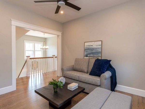 Cape Cod Home 994670