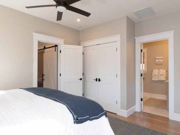 Cape Cod Home 994670
