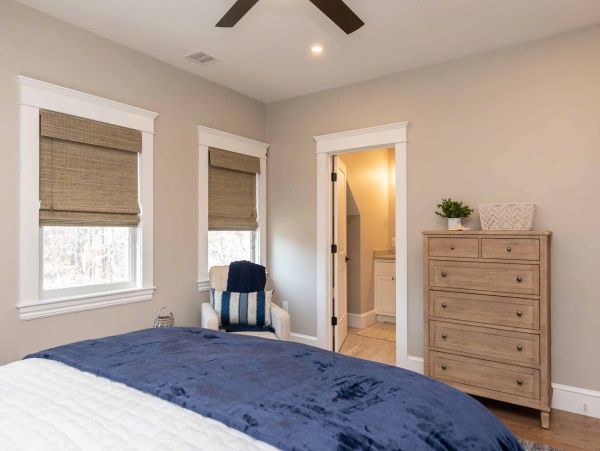 Cape Cod Home 994670