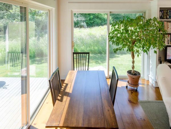 Cape Cod Home 994671