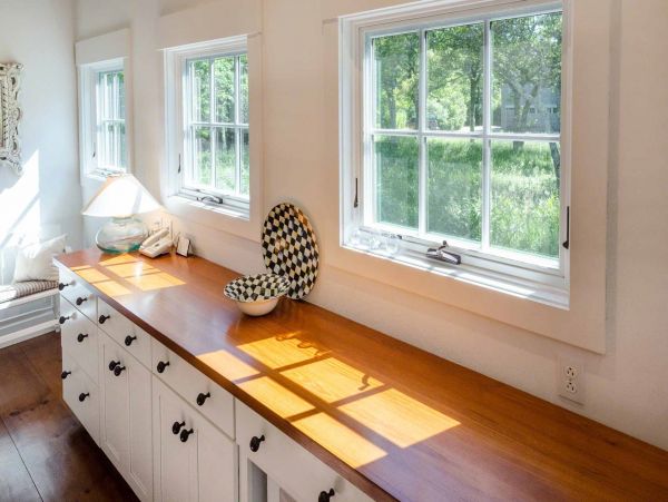 Cape Cod Home 994671