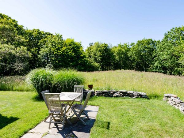 Cape Cod Home 994671