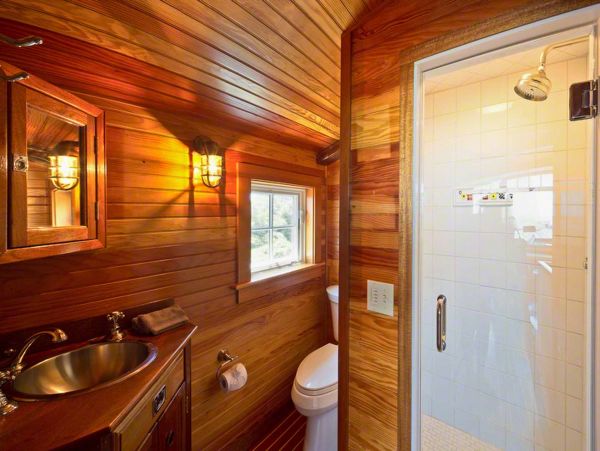 Cape Cod Home 994672