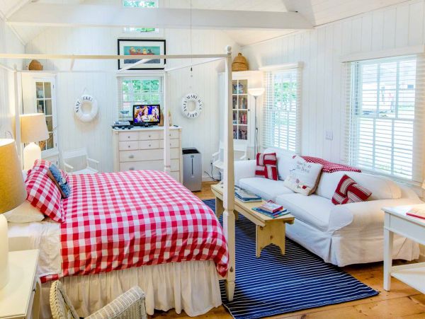 Cape Cod Home 994673