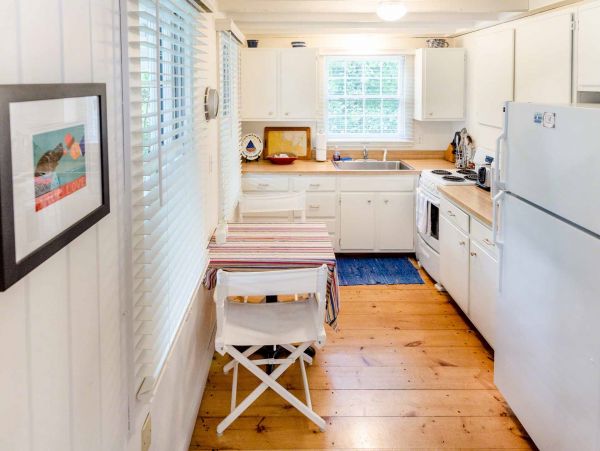 Cape Cod Home 994673